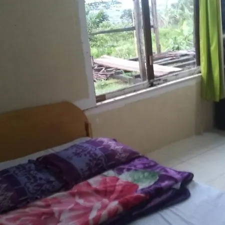Karleta Homestay Ruteng Exterior photo