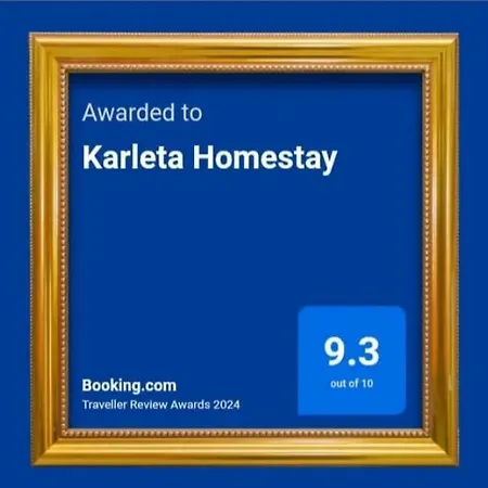 Karleta Homestay Ruteng Exterior photo