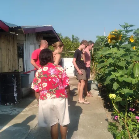 Karleta Homestay Ruteng Exterior photo